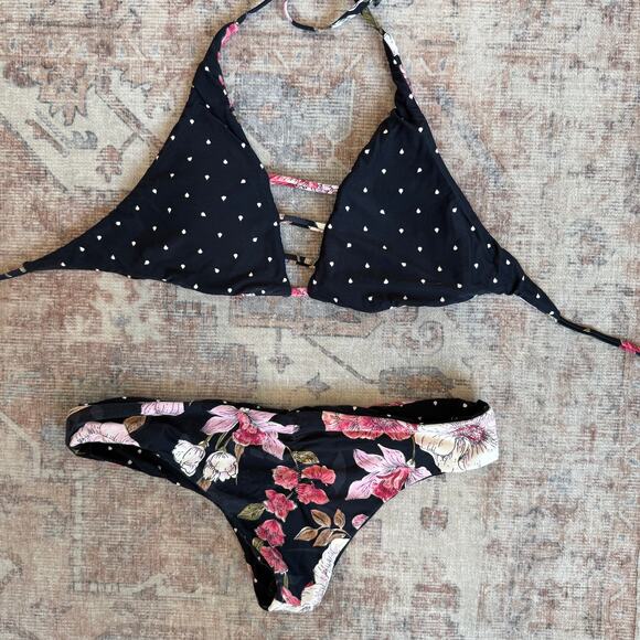 Billabong Sweet Tide Floral Polka Dot Reversible V-Cami /Hipster Bikini Set Med - Picture 6 of 10
